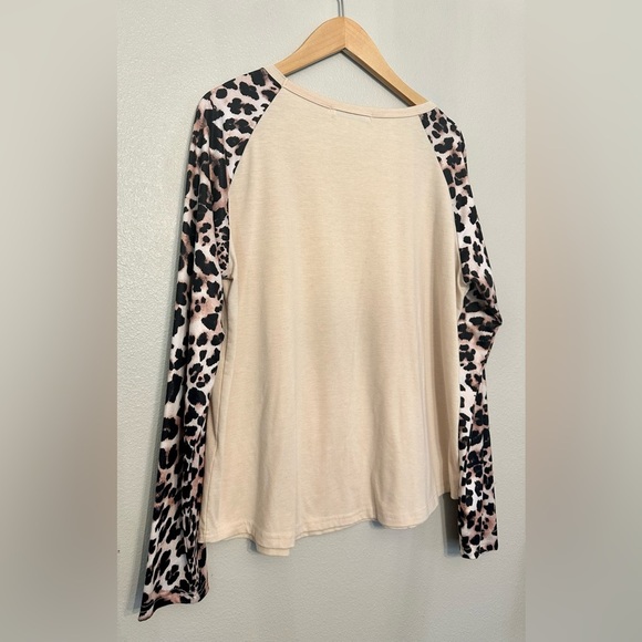 Women’s long sleeve shirt size large - Picture 5 of 9